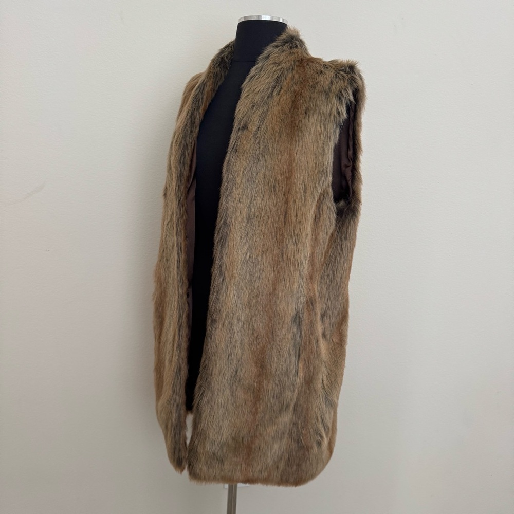 Donna Salyers Fabulous Furs Vest Size Medium - Picture 2 of 7